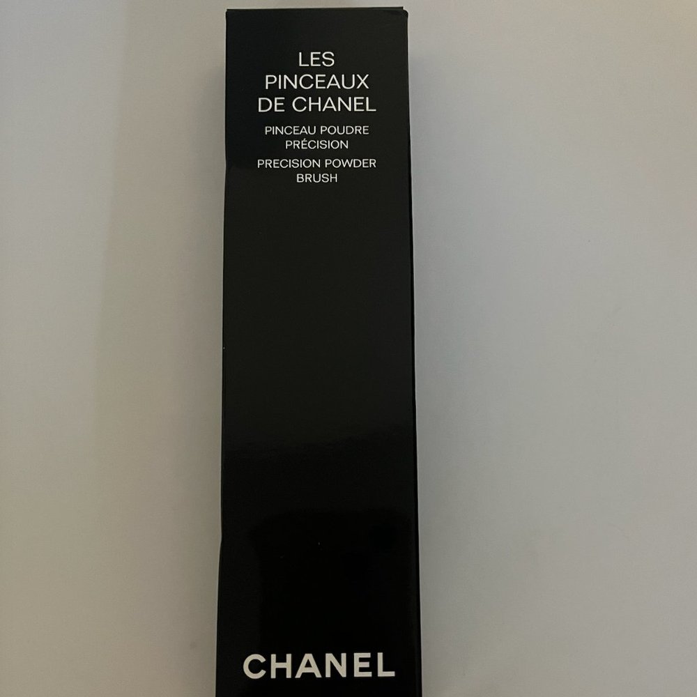 New! Chanel Precision Powder Brush